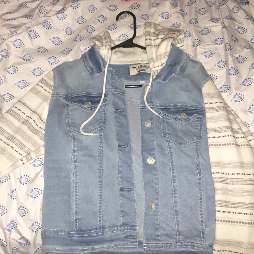 This jacket doesn’t fit me anymore.